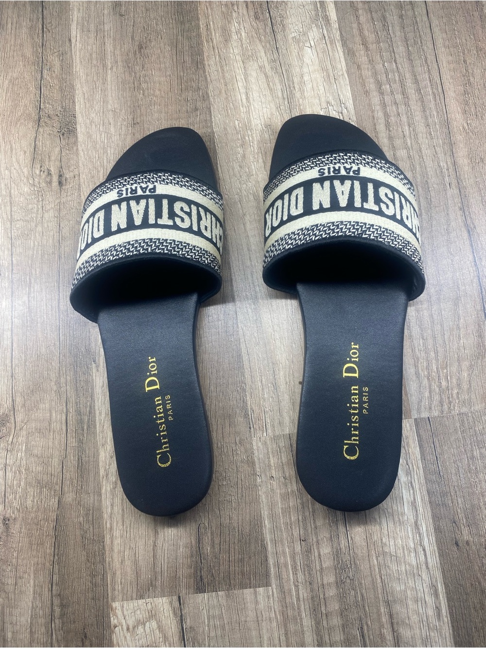 Christian Dior Dway Slides 37EU